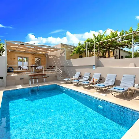 Cretan Breeze Beheizter Privater Swimmingpool * Dhramia