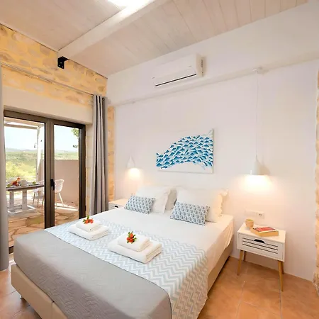 Holiday home Cretan Breeze Beheizter Privater Swimmingpool Dhramia