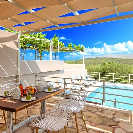 Cretan Breeze Beheizter Privater Swimmingpool Dhramia