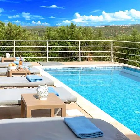 Cretan Breeze Beheizter Privater Swimmingpool *